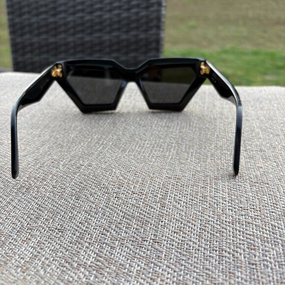 Pre-owned Louis Vuitton Black LV Cut Sunglasses 2022 - Picture 3 of 13